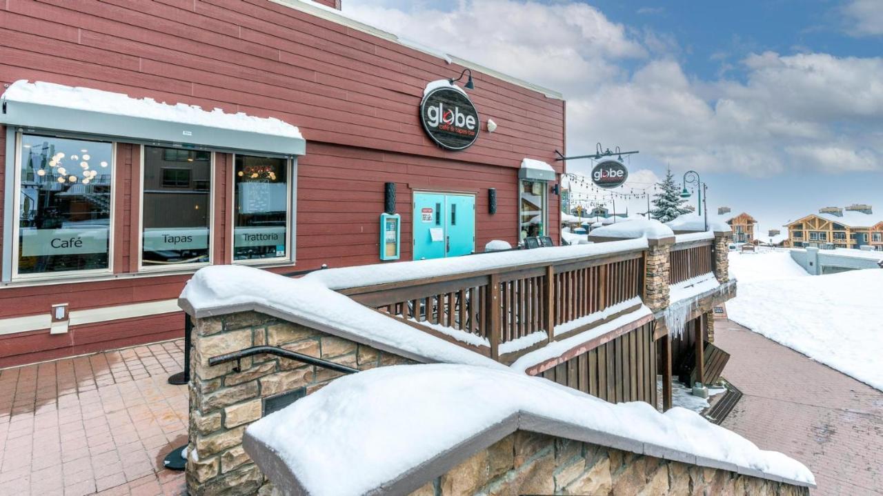 Nest On Perfection - Newly Renovated Ski In Ski Out Mountain View Condo Big White Zewnętrze zdjęcie
